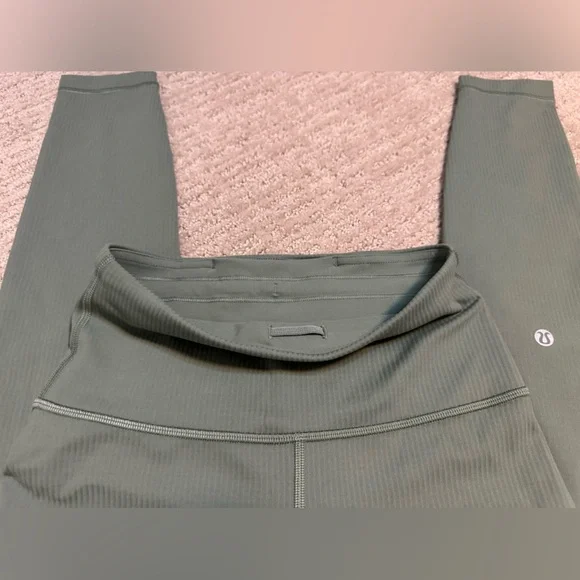 Lululemon Wunder Train Ribbed Leggings Size: 2 - Picture 3 of 3
